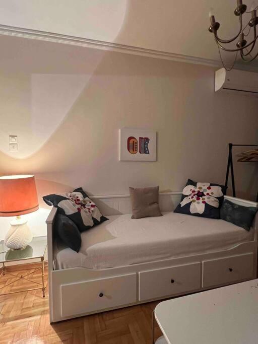 4Th Floor Cosy Apartment In Metaxourgeio Афины Экстерьер фото